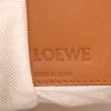 Bolso bandolera Loewe  Hammock en cuero color oro y tejido de punto beige - Detail D2 thumbnail