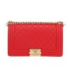 Chanel  Boy shoulder bag  in red quilted leather - 360 thumbnail