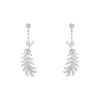 Paire de pendants d'oreilles Chanel Plume de Chanel en or blanc et diamants - 00pp thumbnail