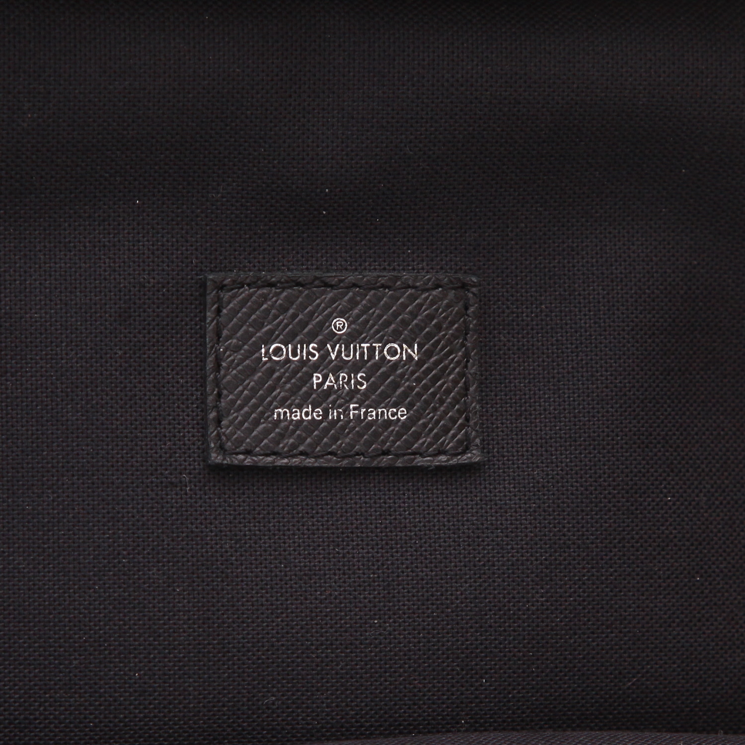 Louis Vuitton Porte documents Voyage briefcase in black taiga leather - Detail D2