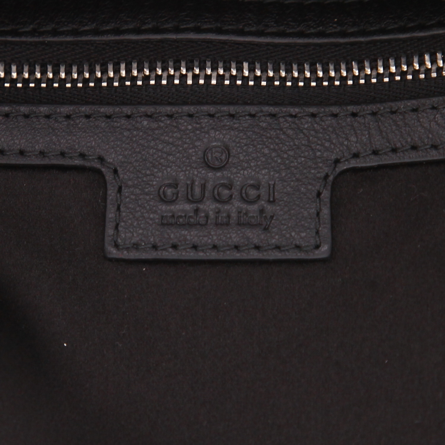 Sac bandoulière Gucci  Jackie en velours noir - Detail D2