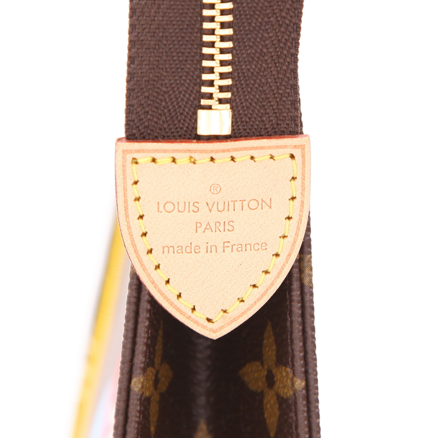 Louis Vuitton Poche Toilette pouch in brown monogram canvas - Detail D2