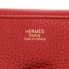 Sac bandoulière Hermès  Evelyne III en cuir togo rouge - Detail D2 thumbnail