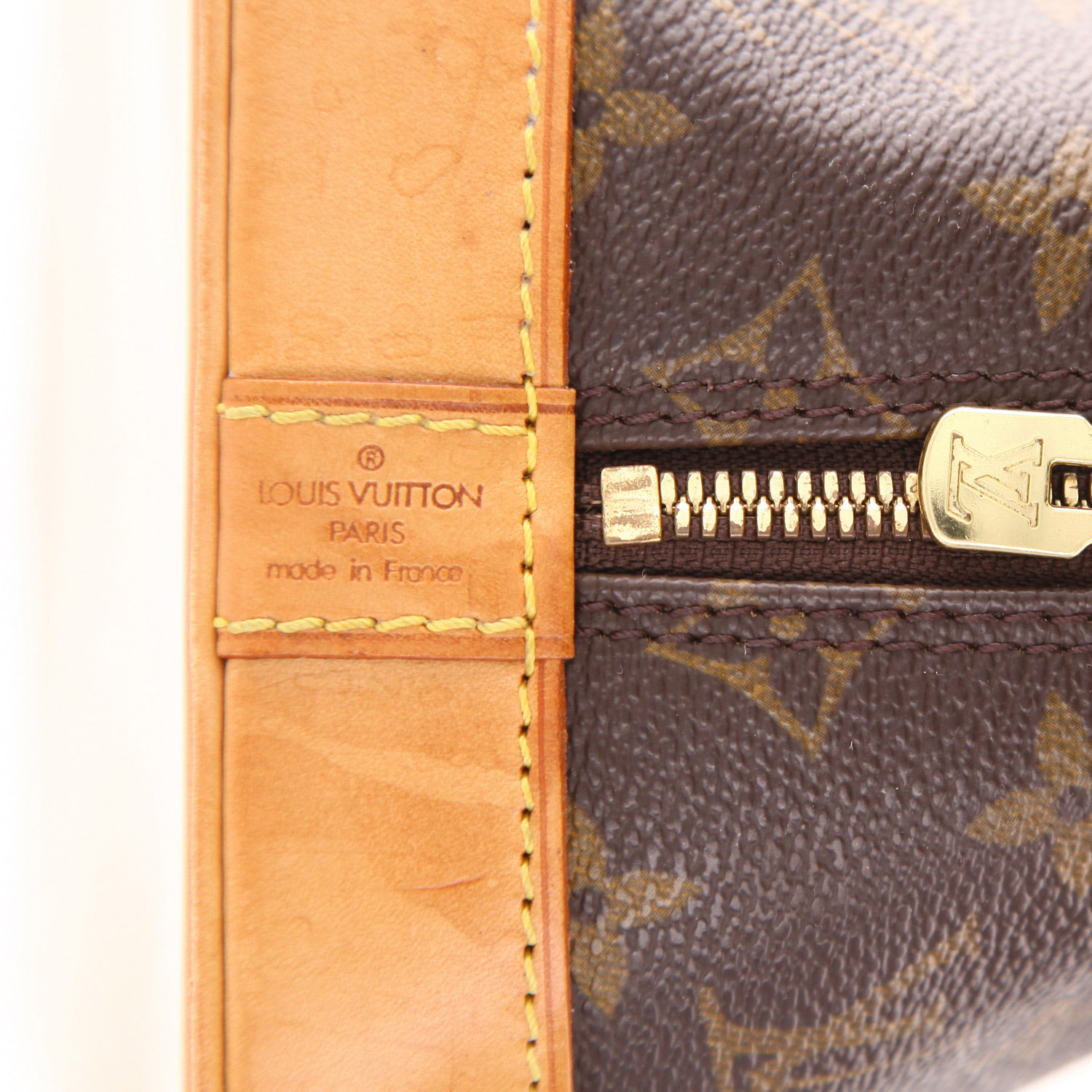 Louis Vuitton  Alma medium model  handbag  in brown monogram canvas  and natural leather - Detail D2