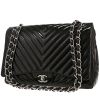 Bolso bandolera Chanel  Timeless Maxi Jumbo en charol negro - 00pp thumbnail