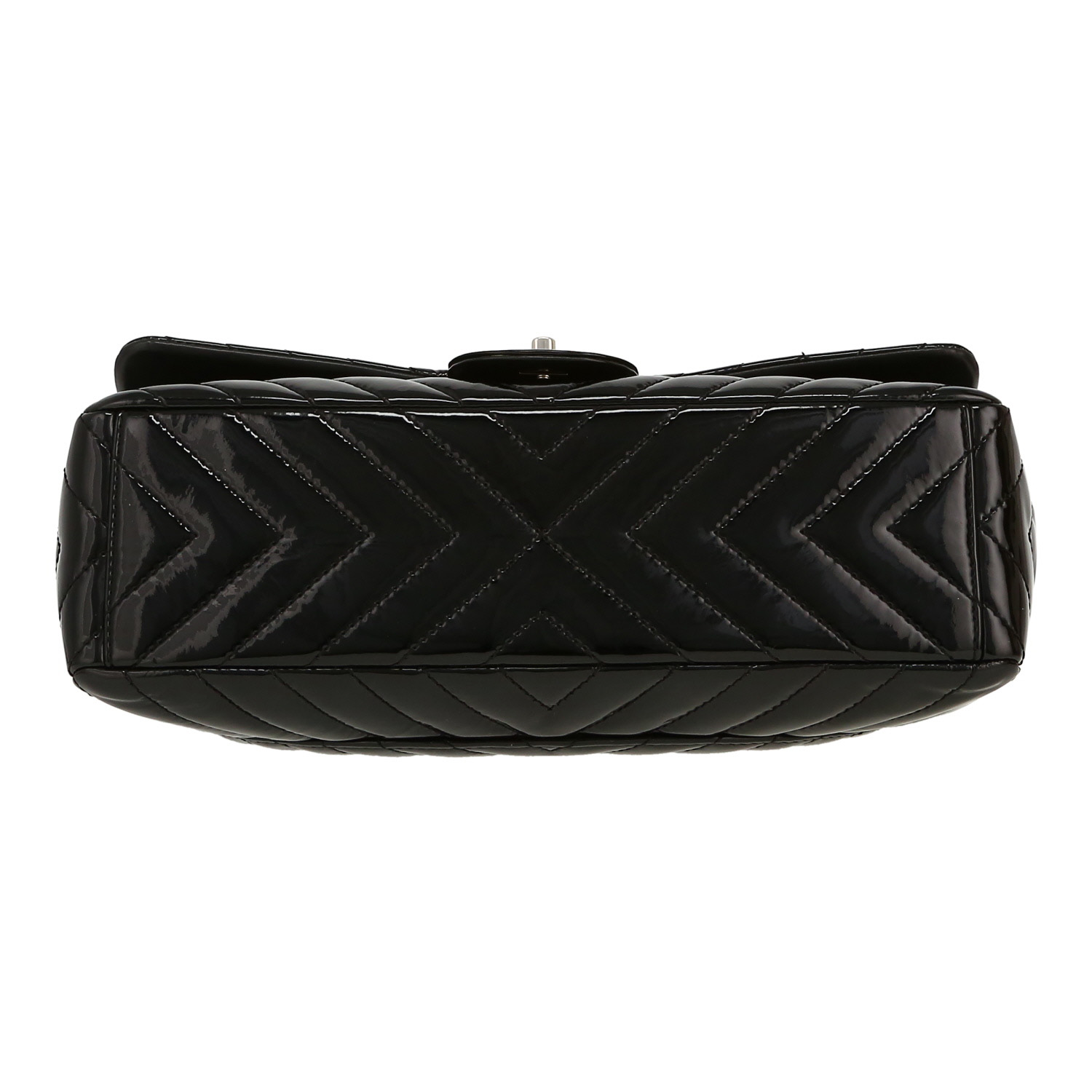Chanel  Timeless Maxi Jumbo shoulder bag  in black patent leather - Detail D1