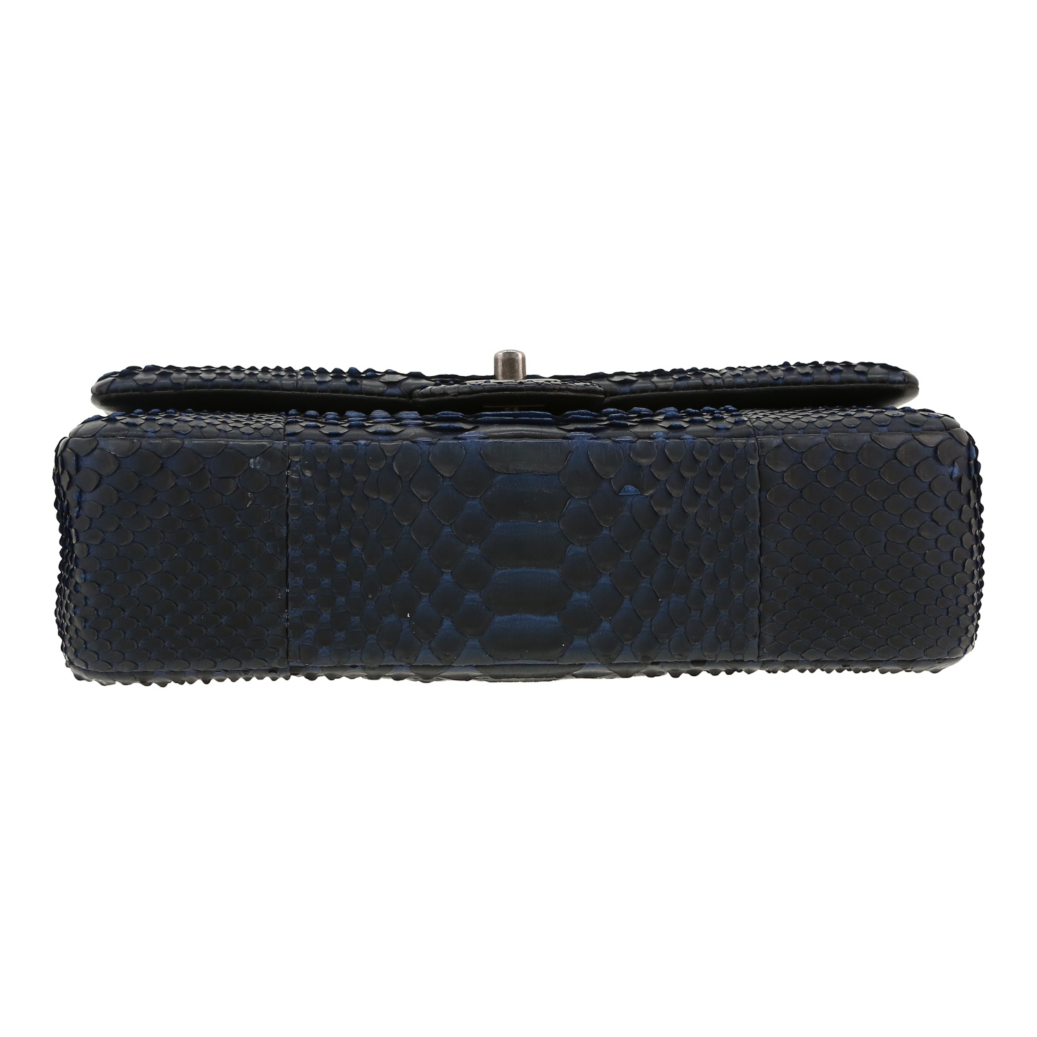 Chanel  Timeless Classic handbag  in navy blue python - Detail D1