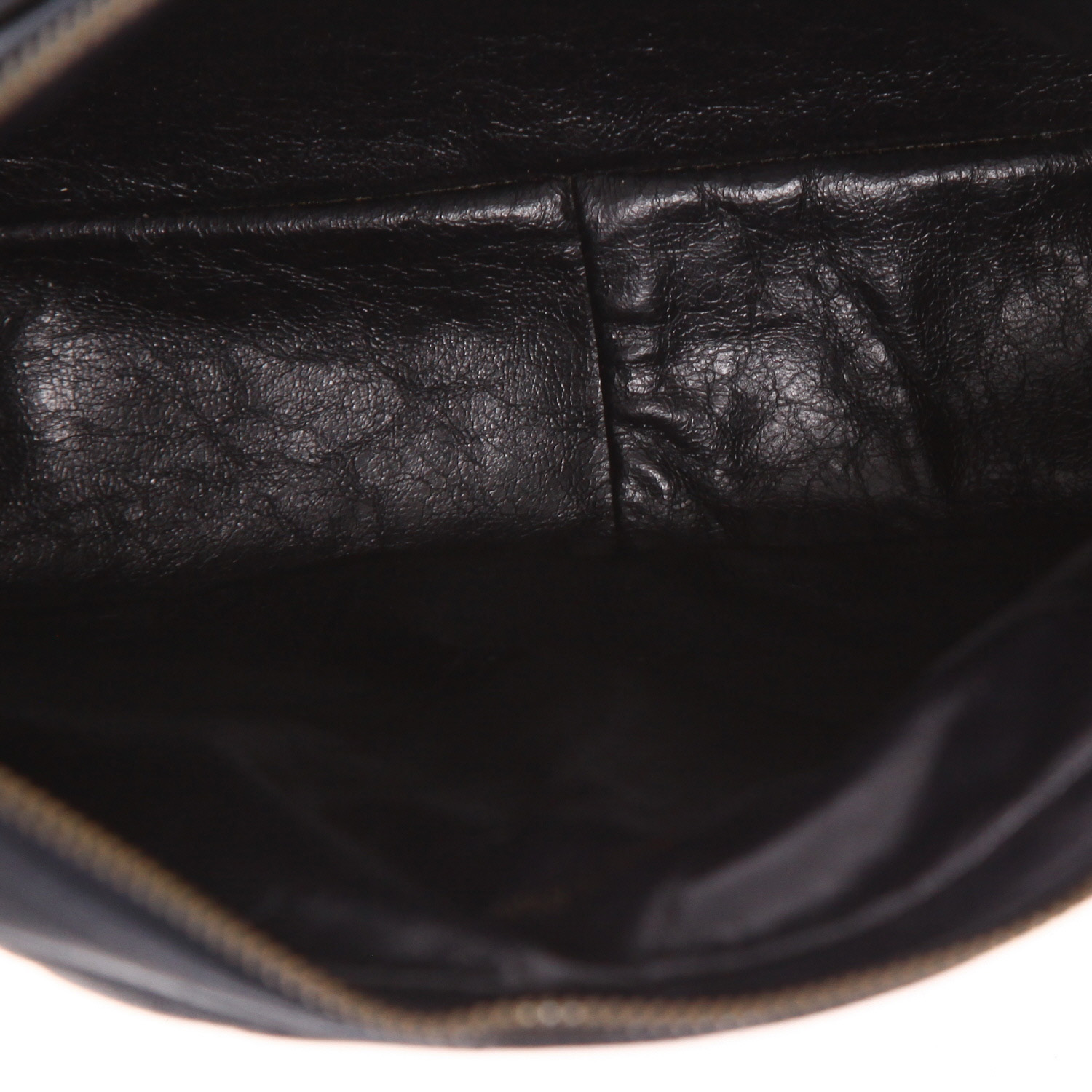 Chanel  Vintage shoulder bag  in navy blue quilted leather - Detail D3