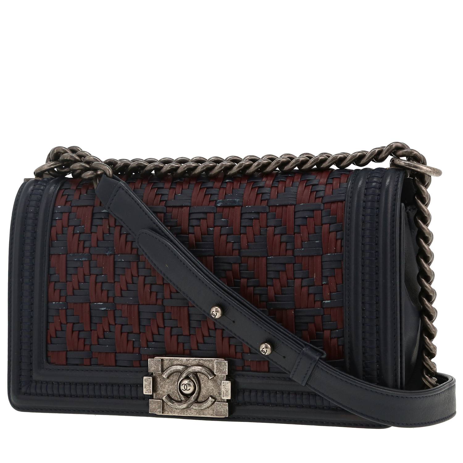 Chanel Boy shoulder bag in navy blue and burgundy leather