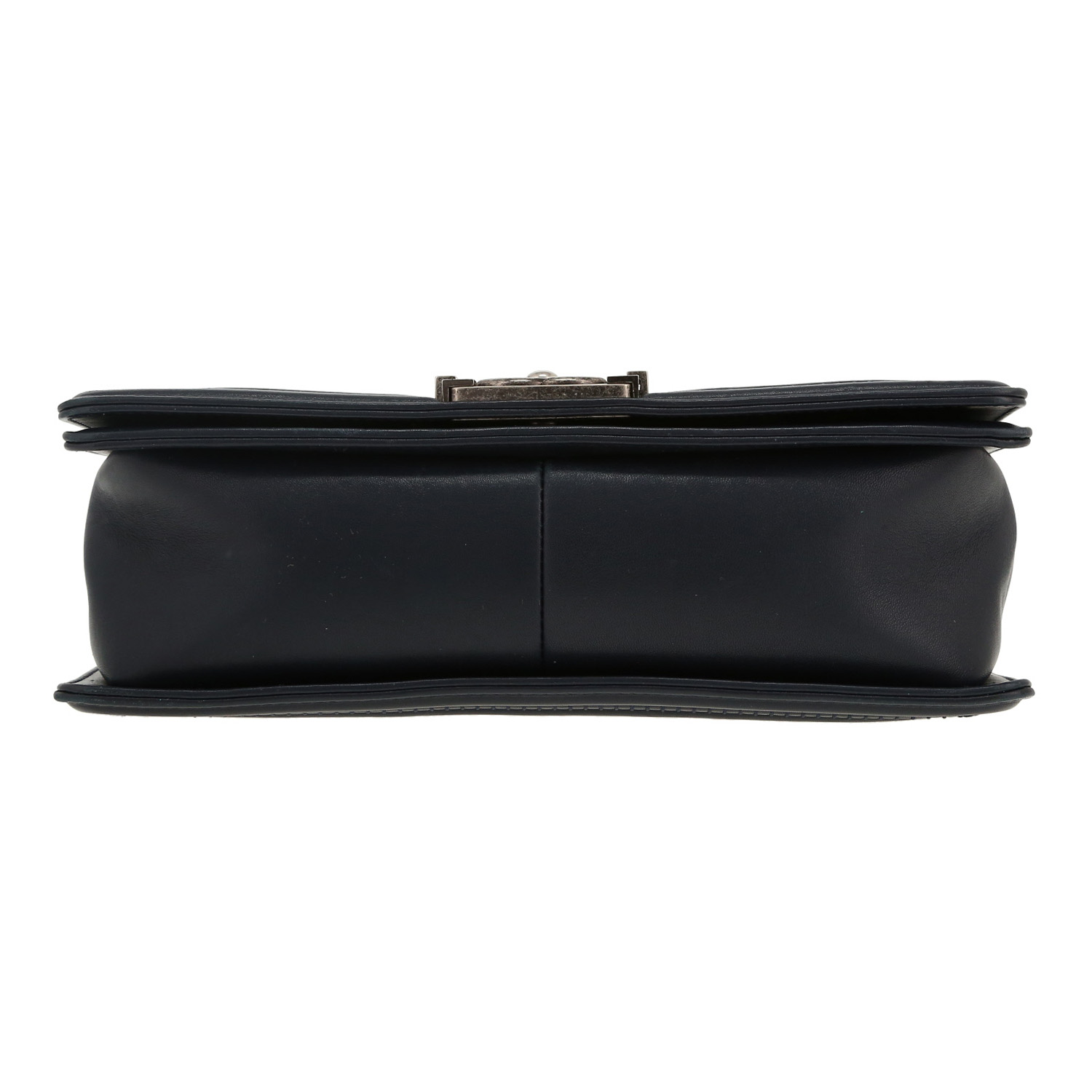 Sac bandoulière Chanel  Boy en cuir bleu-marine et bordeaux - Detail D1