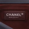 Borsa a tracolla Chanel  Boy in pelle blu marino e bordeaux - Detail D2 thumbnail