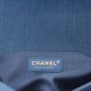 Chanel  Boy shoulder bag  in blue denim canvas - Detail D2 thumbnail