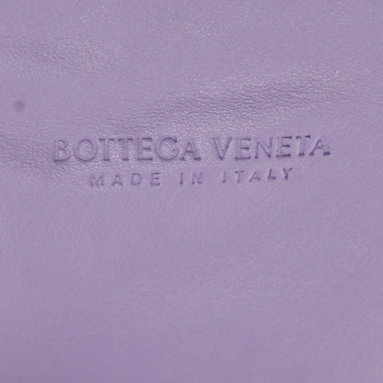 Bottega Veneta Mini Jodie handbag in purple intrecciato leather - Detail D2