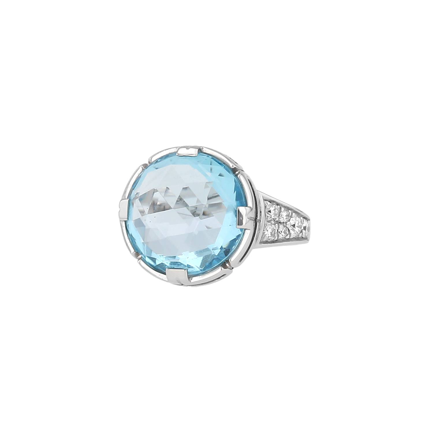Bulgari Parentesi Cocktail ring in white gold, topaz and diamonds