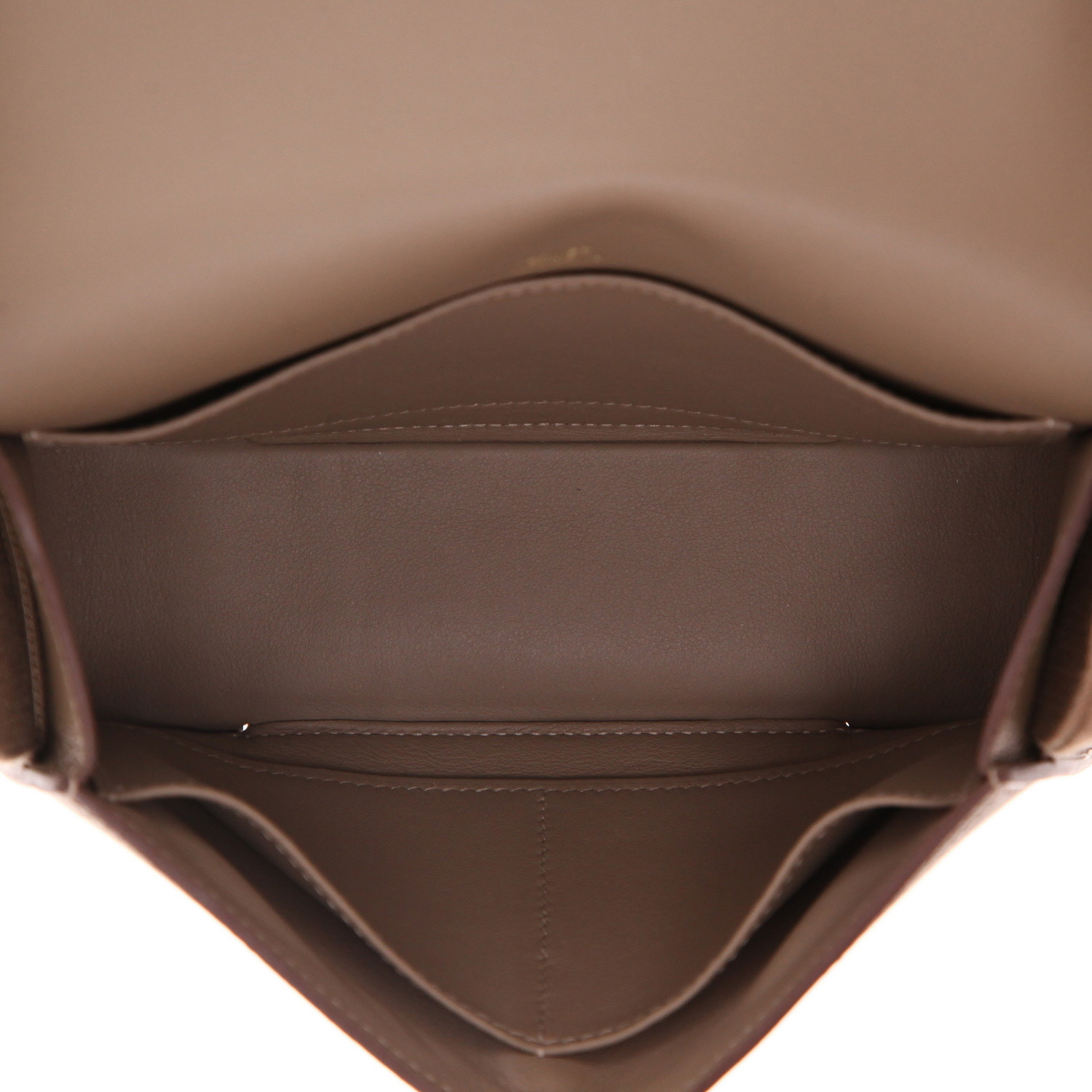 Bolso bandolera Hermès  Geta en cuero Mysore marrón etoupe - Detail D4