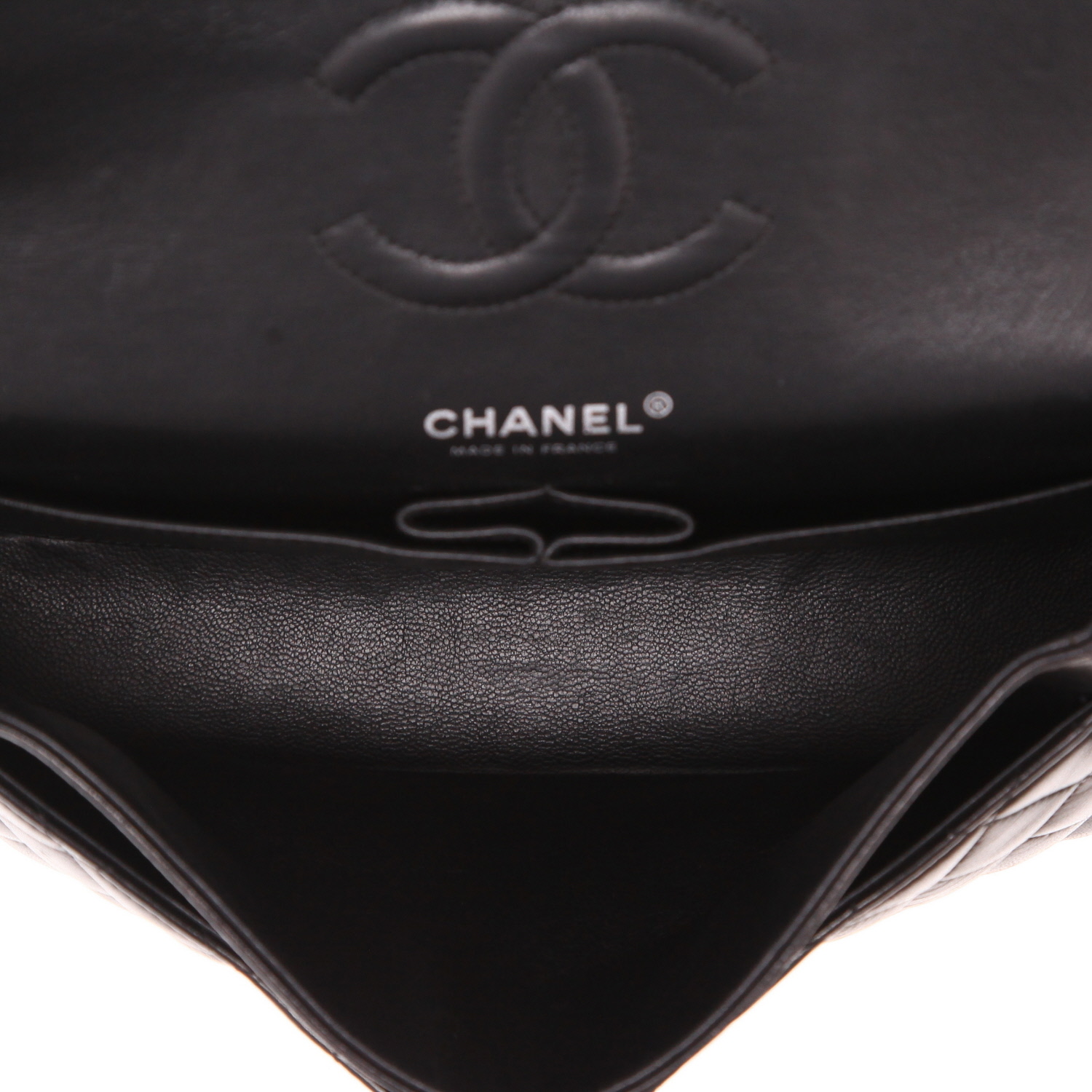 Sac à main Chanel  Timeless Classic en cuir matelassé noir - Detail D3