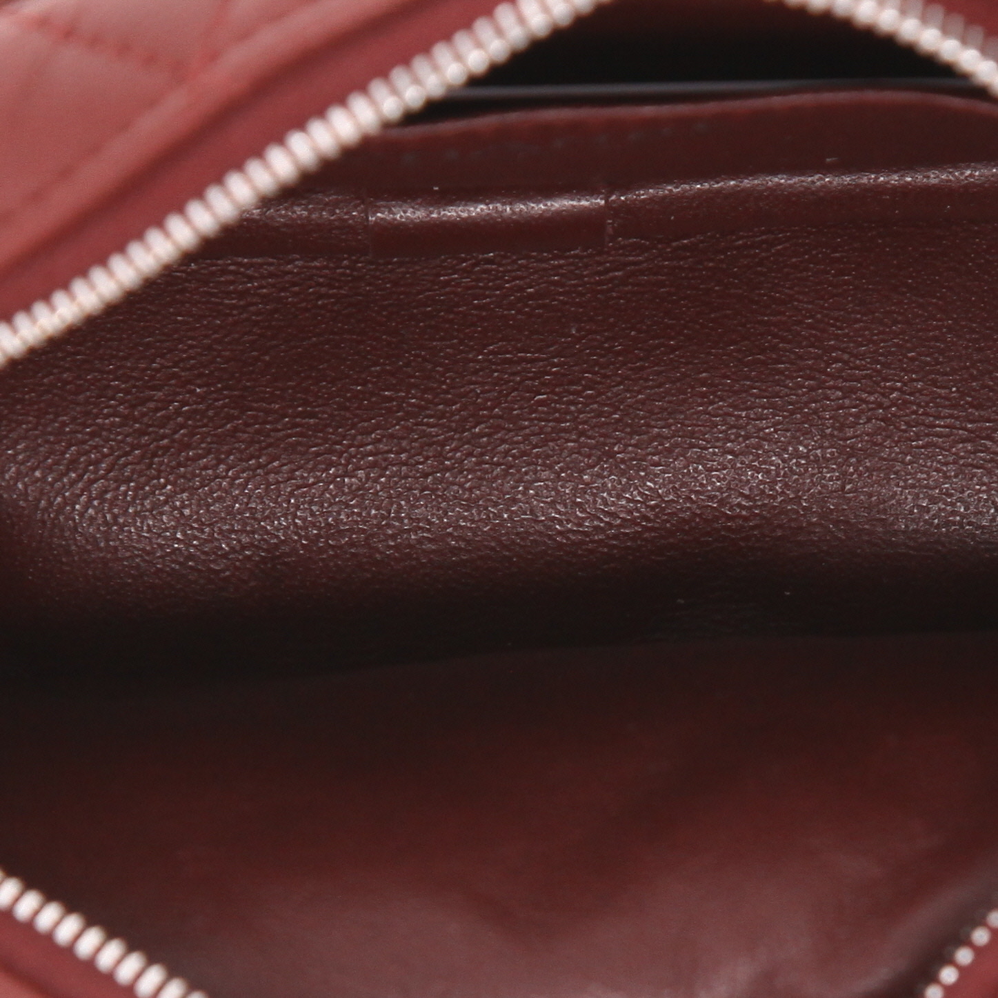Borsa a tracolla Chanel  Camera in pelle trapuntata bordeaux - Detail D3