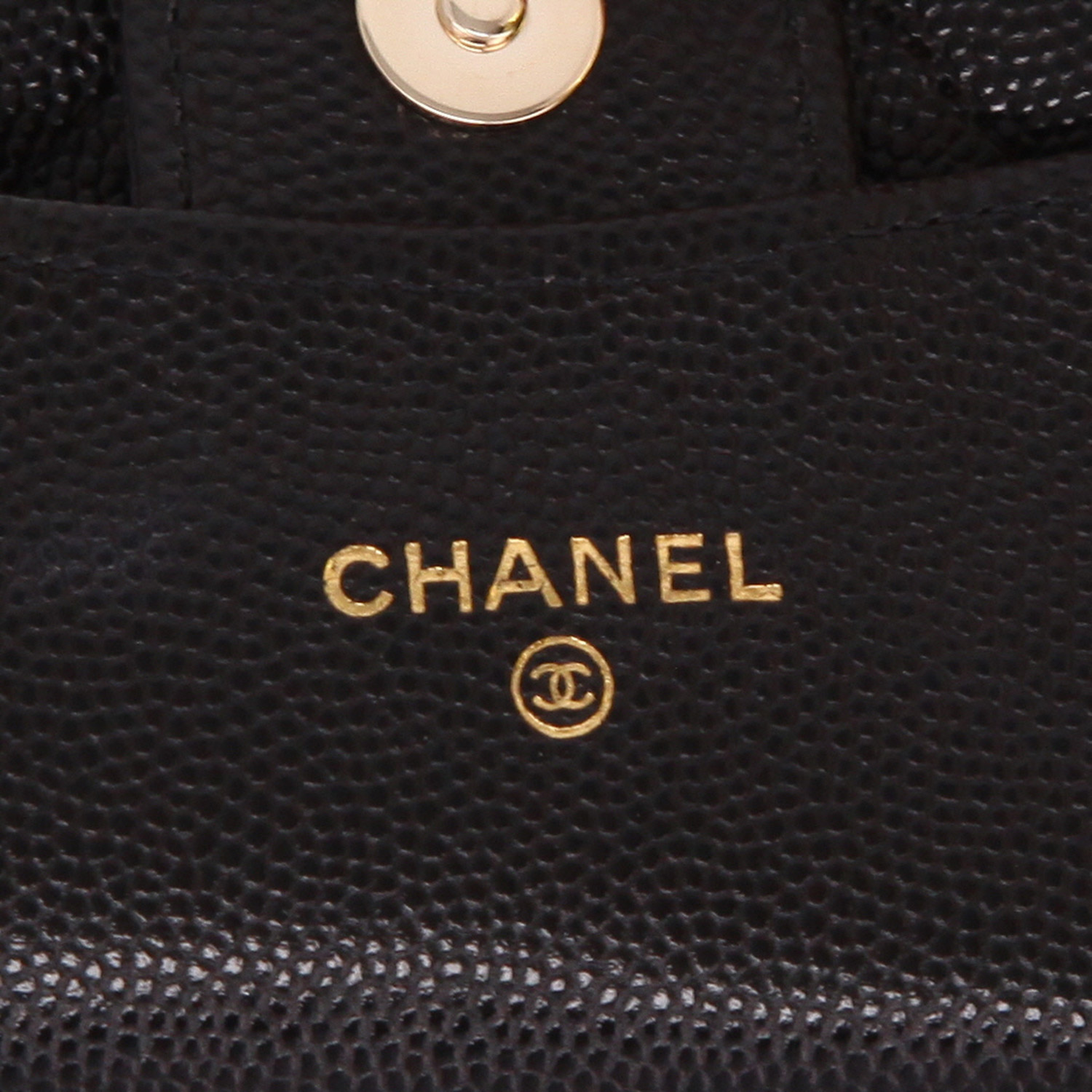 Chanel  Timeless Extra Mini belt wallet  in black quilted grained leather - Detail D2