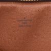 Bolsito de mano Louis Vuitton  Pochette Jour en lona Monogram marrón - Detail D2 thumbnail