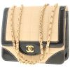 Bolso de mano Chanel  Vintage en cuero acolchado beige y charol negro - 00pp thumbnail