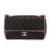 Bolso de mano Chanel  Timeless Classic en cuero acolchado negro y rosa - 360 thumbnail