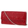 Bolso bandolera Dior  Wallet on Chain en charol rojo - 00pp thumbnail