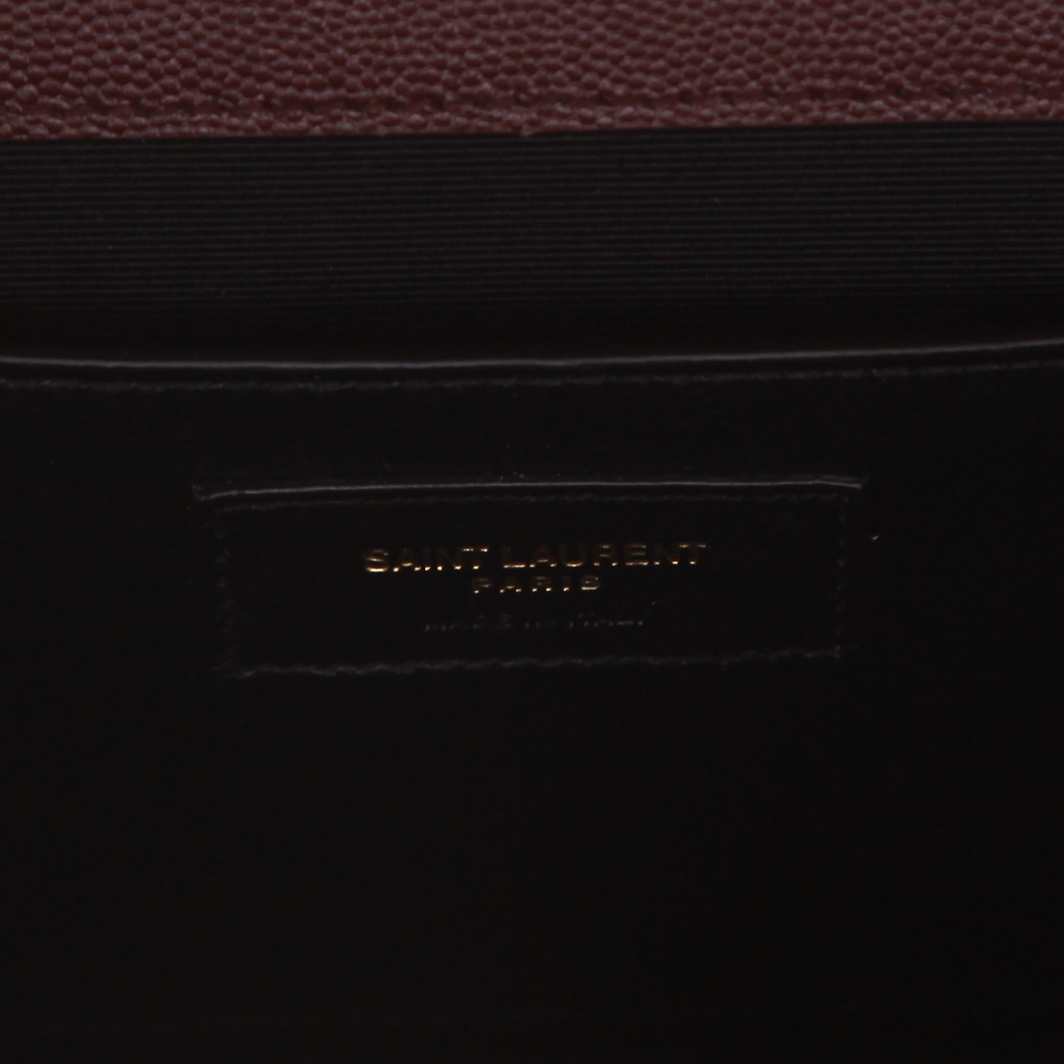 Sac à main Saint Laurent  Envelope en cuir grainé matelassé bordeaux - Detail D2