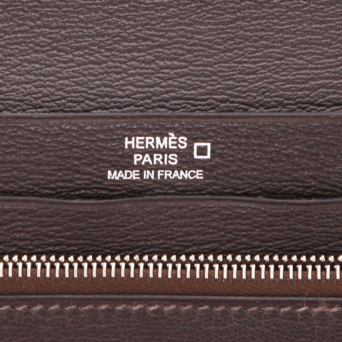 Hermès   wallet  in brown alligator - Detail D2