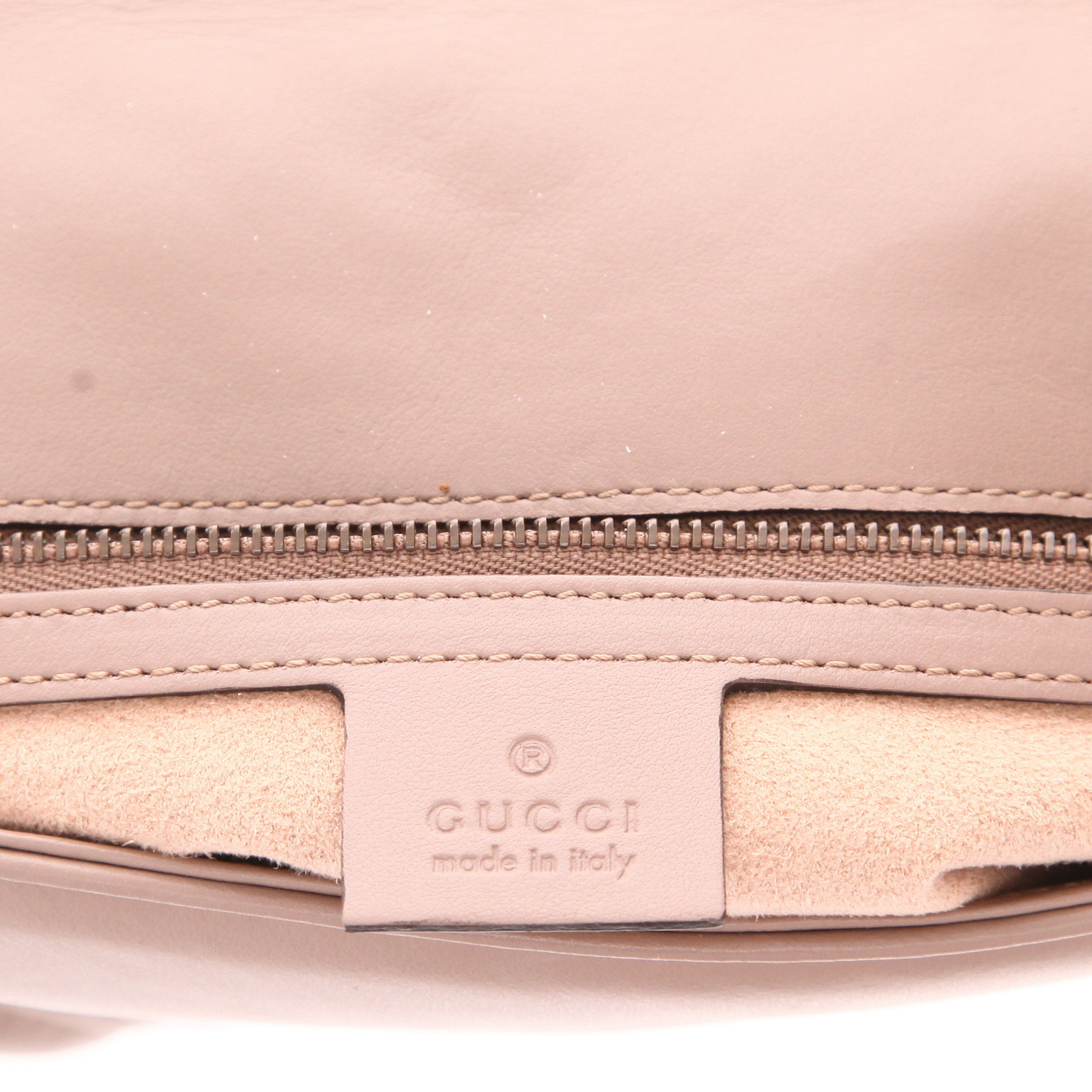 Sac bandoulière Gucci  GG Marmont petit modèle  en cuir matelassé beige - Detail D2