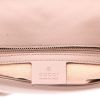 Bolso bandolera Gucci  GG Marmont mini  en cuero acolchado beige - Detail D2 thumbnail