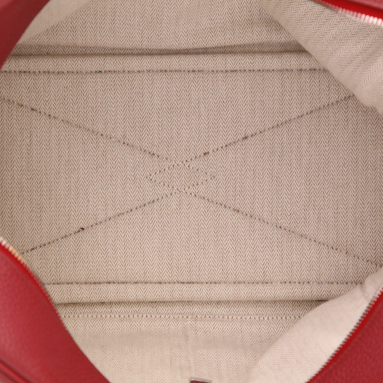 Bolso de mano Hermès  Victoria en cuero togo color burdeos - Detail D3