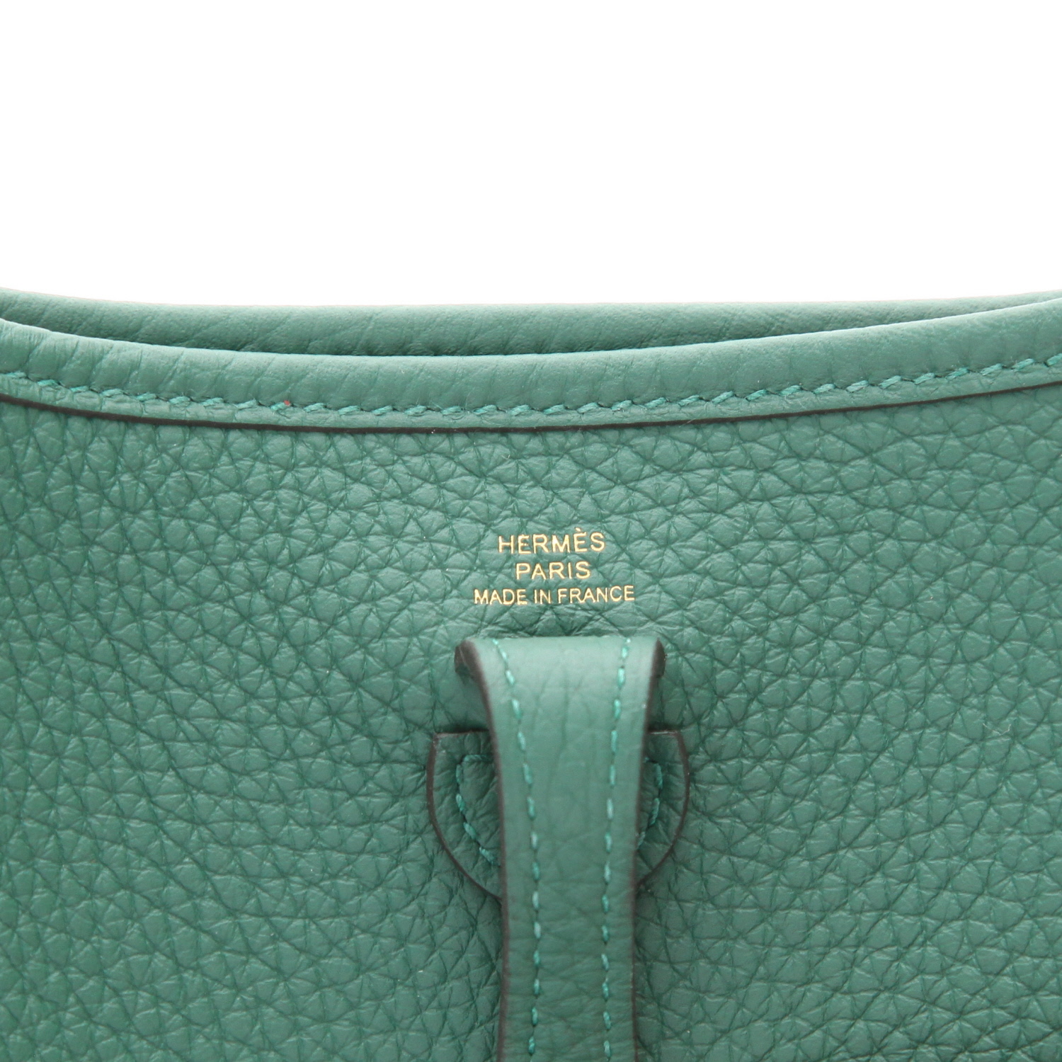 Hermès Mini Evelyne shoulder bag in green leather taurillon clémence - Detail D2