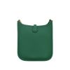 Sac bandoulière Hermès  Mini Evelyne en cuir taurillon clémence vert - Detail D4 thumbnail