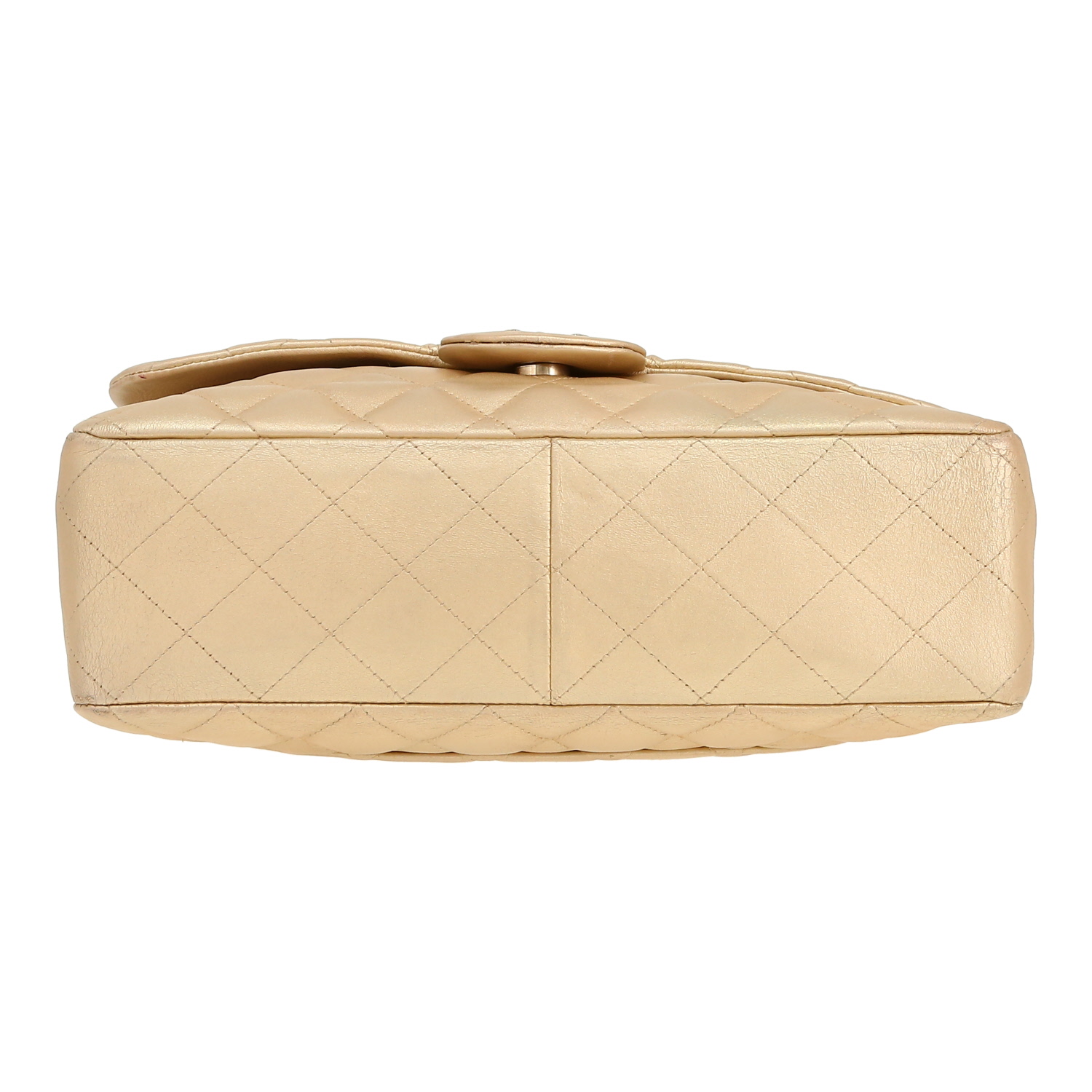 Sac bandoulière Chanel  Timeless Jumbo en cuir matelassé doré - Detail D1