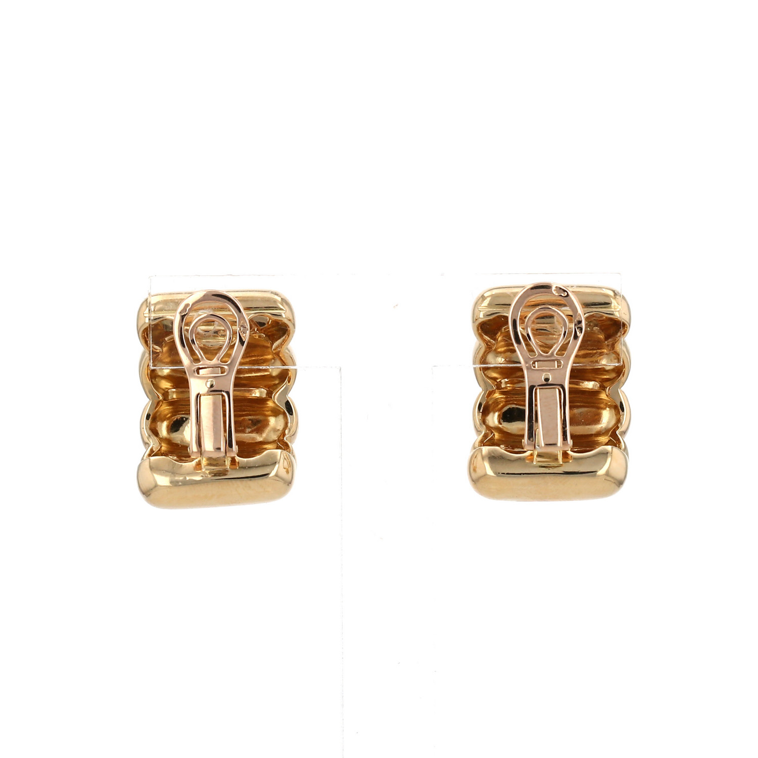 O.J. Perrin earrings for non pierced ears in yellow gold - Detail D4