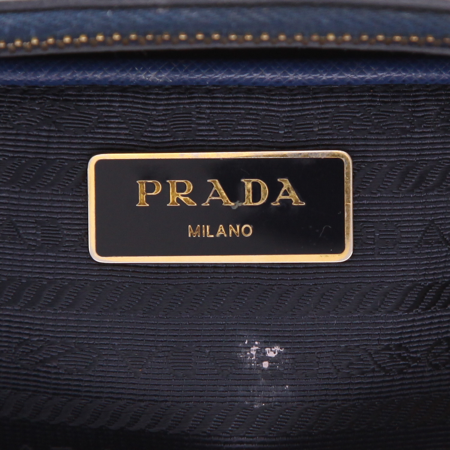 Bolso de mano Prada  Galleria en cuero saffiano azul - Detail D2