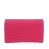 Borsa a tracolla Saint Laurent  Enveloppe in pelle martellata rosa - Detail D2 thumbnail