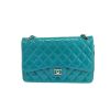 Chanel  Timeless Jumbo shoulder bag  in blue patent quilted leather - 360 thumbnail