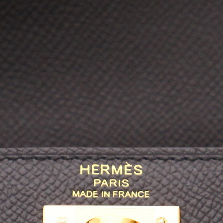 Hermès  Kelly 28 cm handbag  in black epsom leather - Detail D2