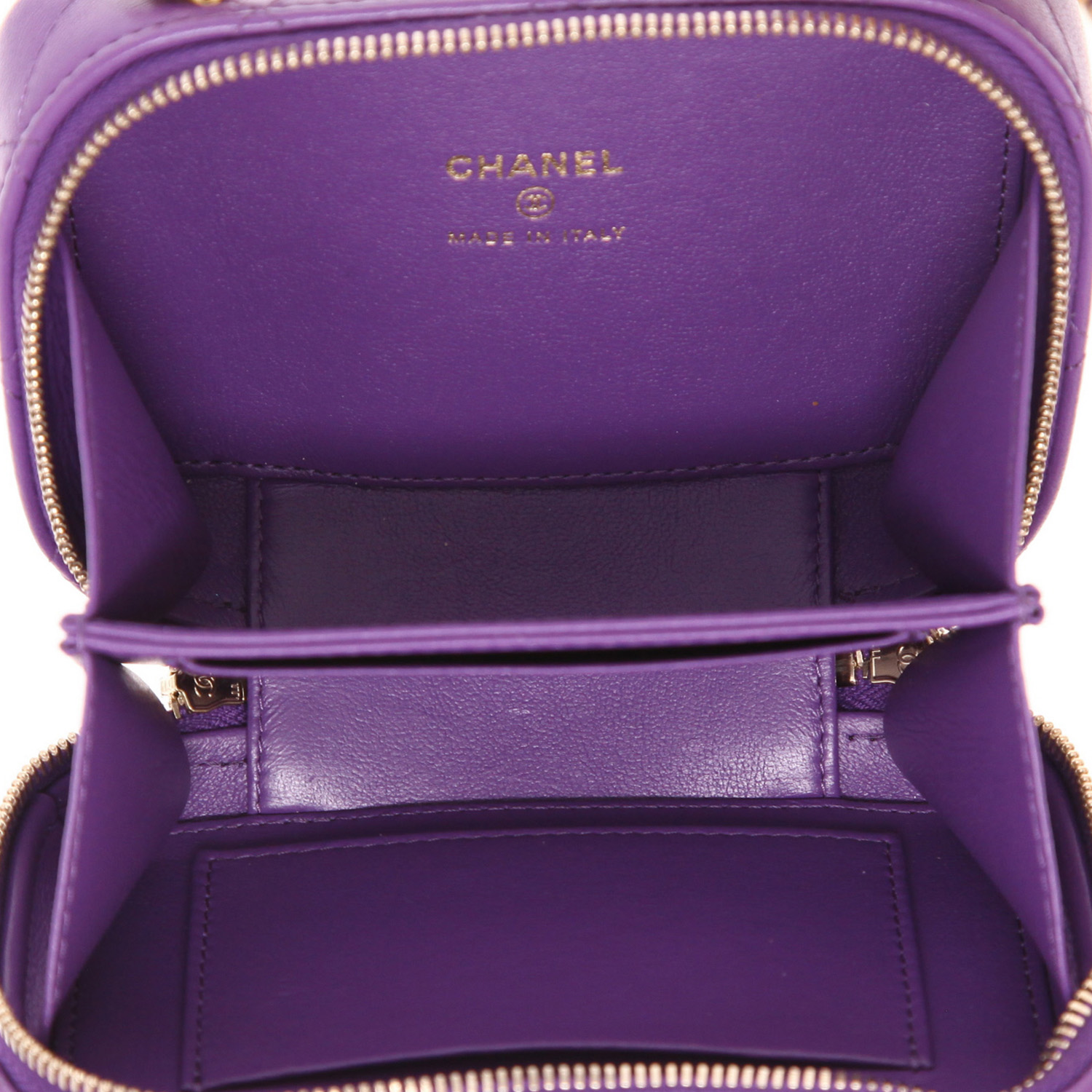 Borsa a tracolla Chanel  Vanity in pelle trapuntata viola - Detail D3