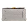 Chanel   shoulder bag  in grey quilted leather - Detail D1 thumbnail