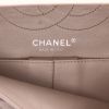 Chanel  Chanel 2.55 shoulder bag  in taupe quilted leather - Detail D2 thumbnail