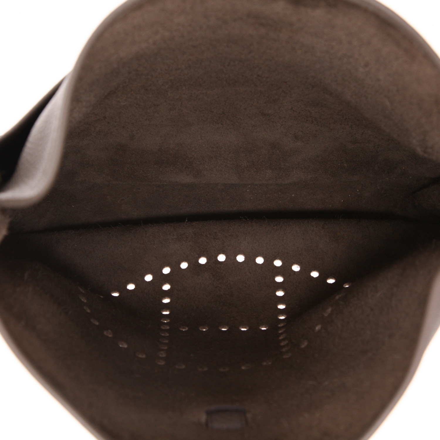 Sac bandoulière Hermès  Evelyne III en cuir togo gris étain - Detail D3