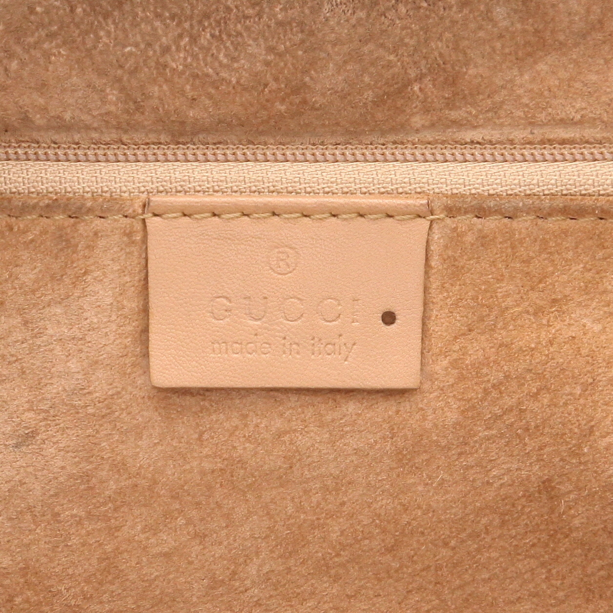 Gucci   handbag  in beige leather - Detail D2