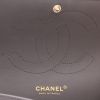 Chanel  Timeless shoulder bag  in grey quilted leather - Detail D2 thumbnail