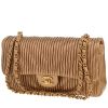 Bolso de mano Chanel  Timeless Classic en cuero acolchado dorado - 00pp thumbnail