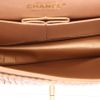 Bolso de mano Chanel  Timeless Classic en cuero acolchado dorado - Detail D3 thumbnail