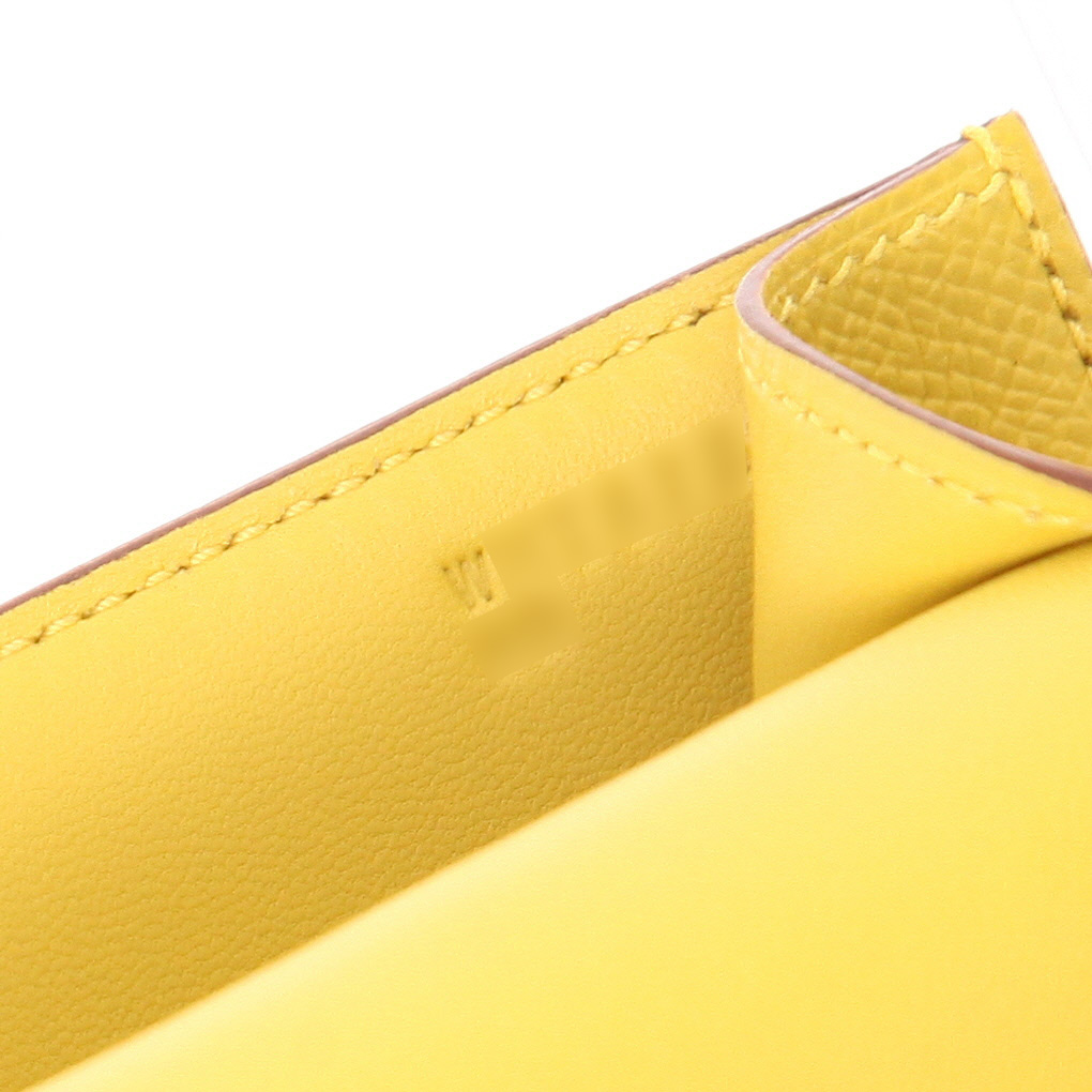 Borsa Hermès  Constance mini  in pelle Epsom gialla - Detail D4