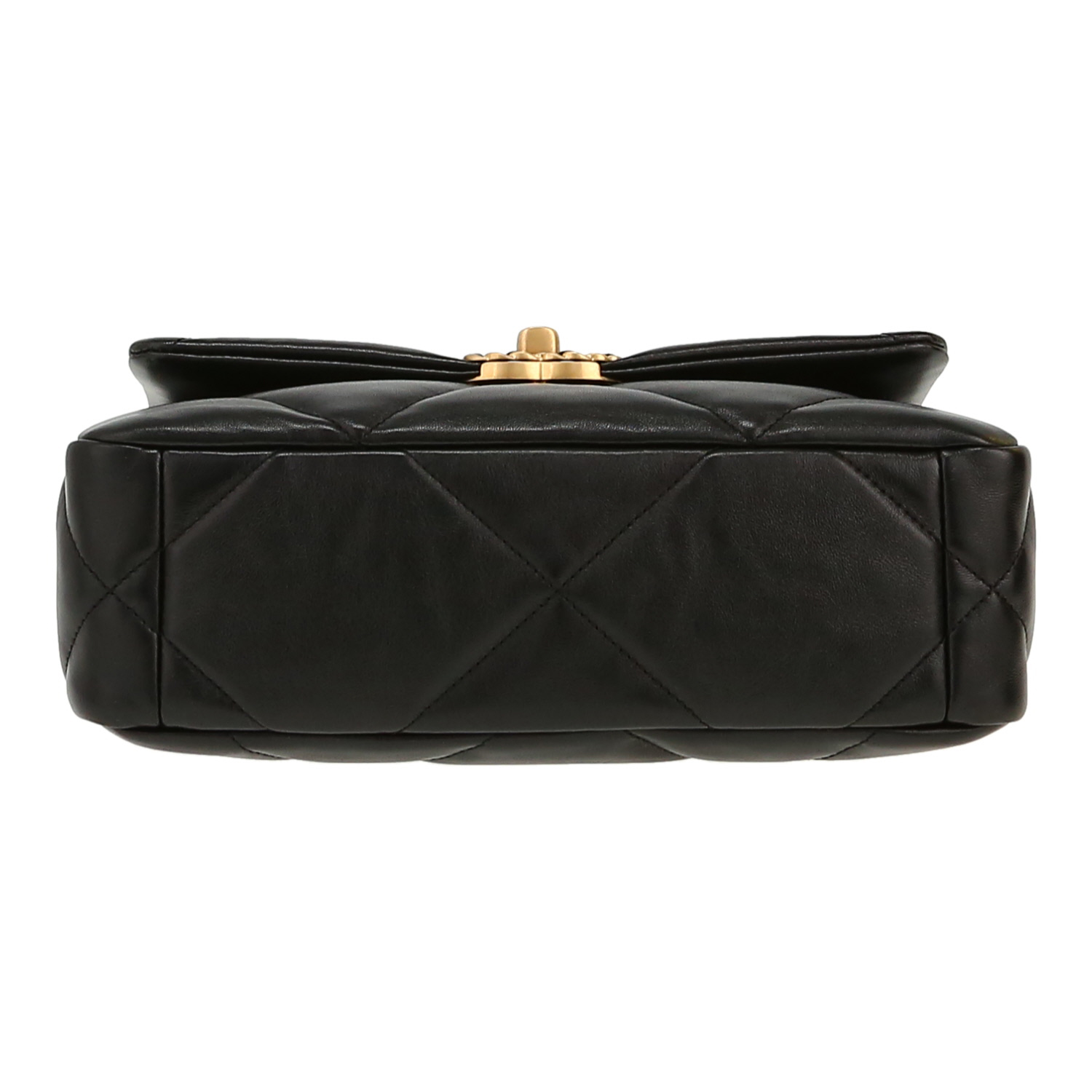 Bolso bandolera Chanel  19 en cuero acolchado negro - Detail D1
