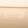 Bolso bandolera Dior  30 Montaigne en cuero liso blanco - Detail D2 thumbnail